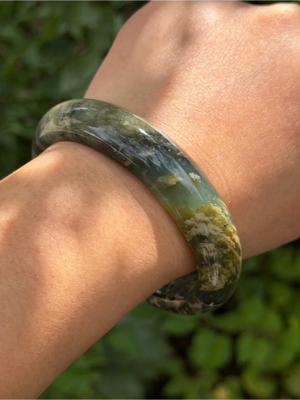 62.5mm‎ inner diameter brown green xiuyu jade bangle 1734